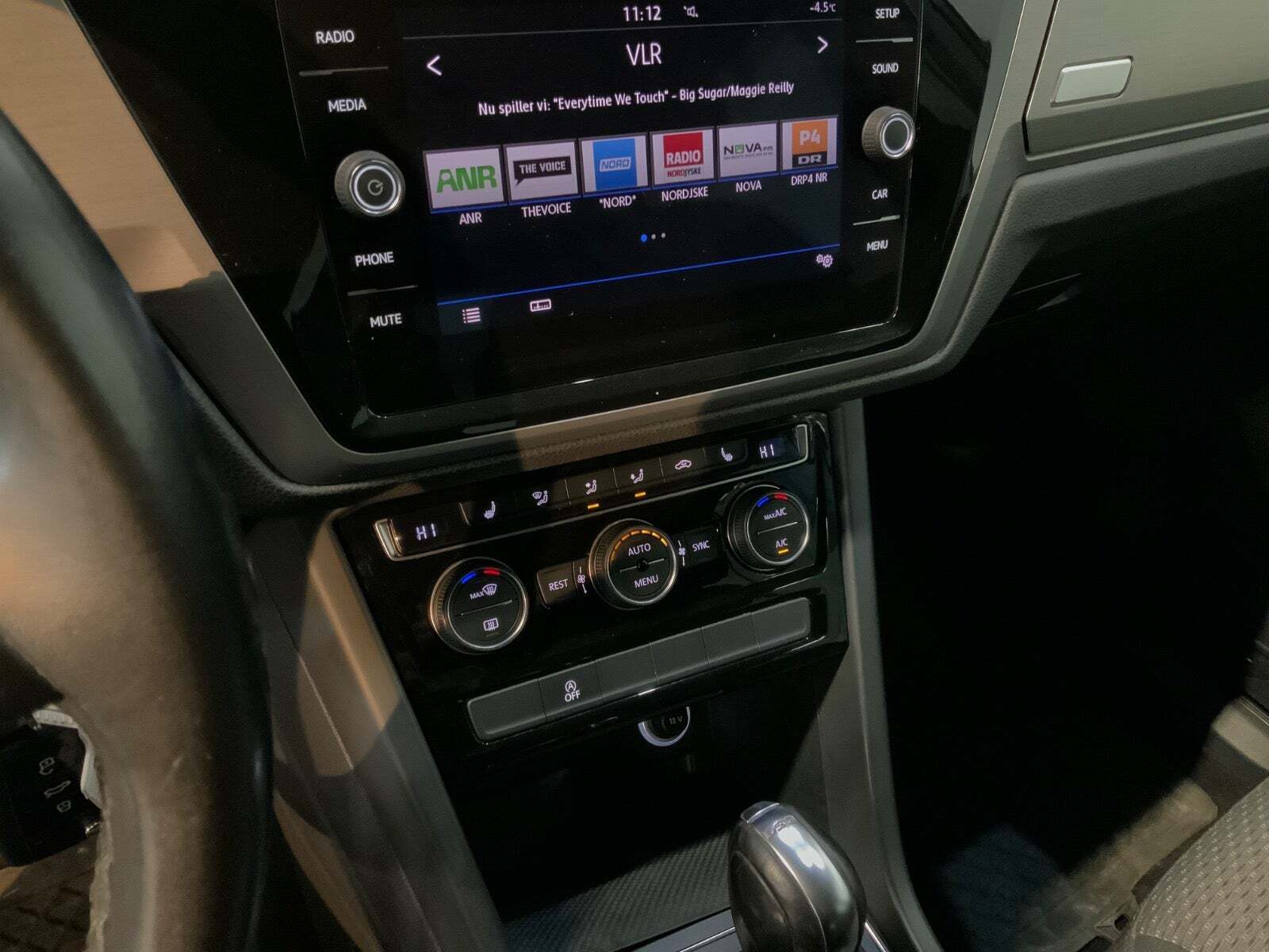 Hvid VW Touran fra 2019