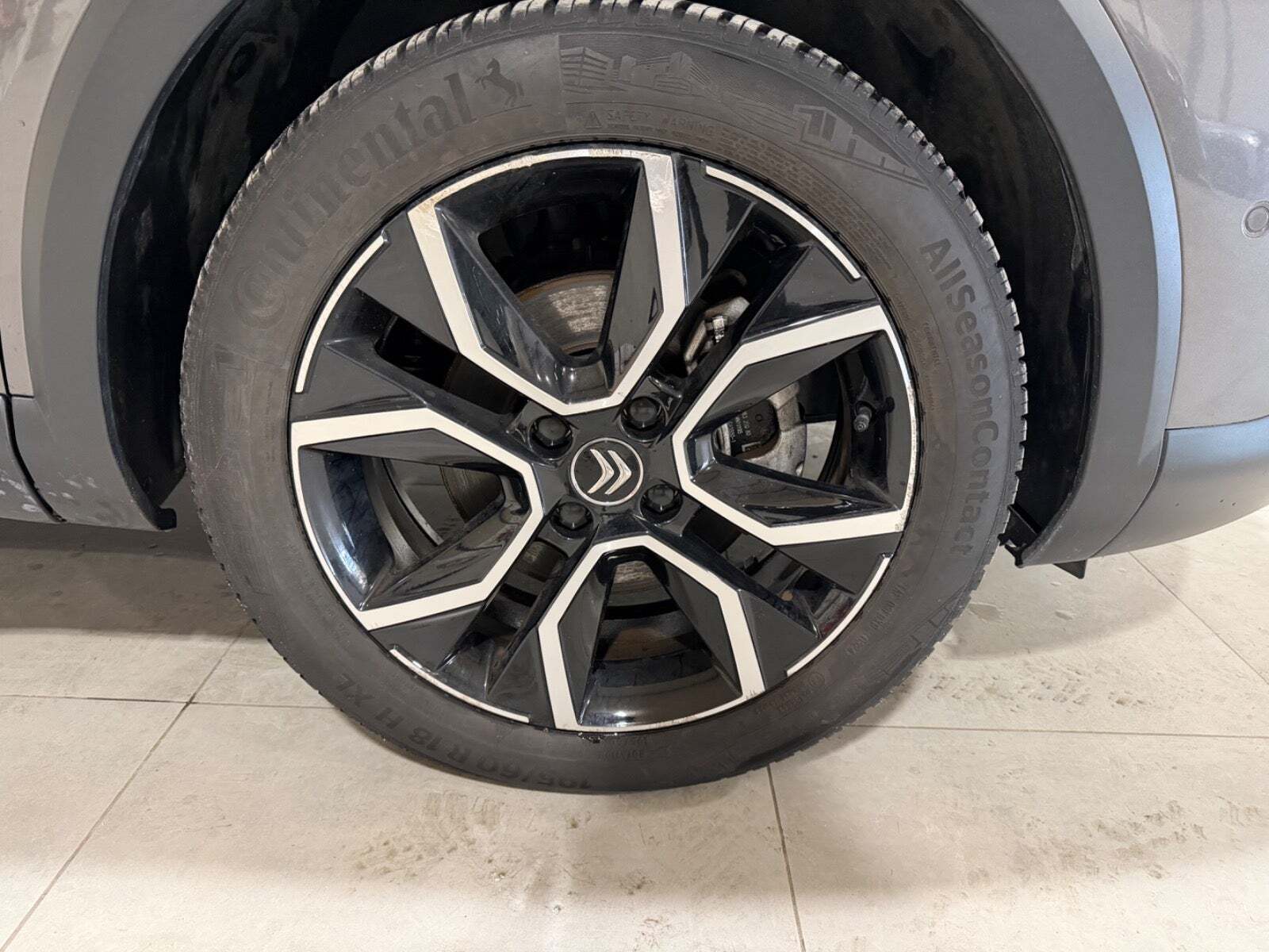 Grå Citroën ë-C4 fra 2022