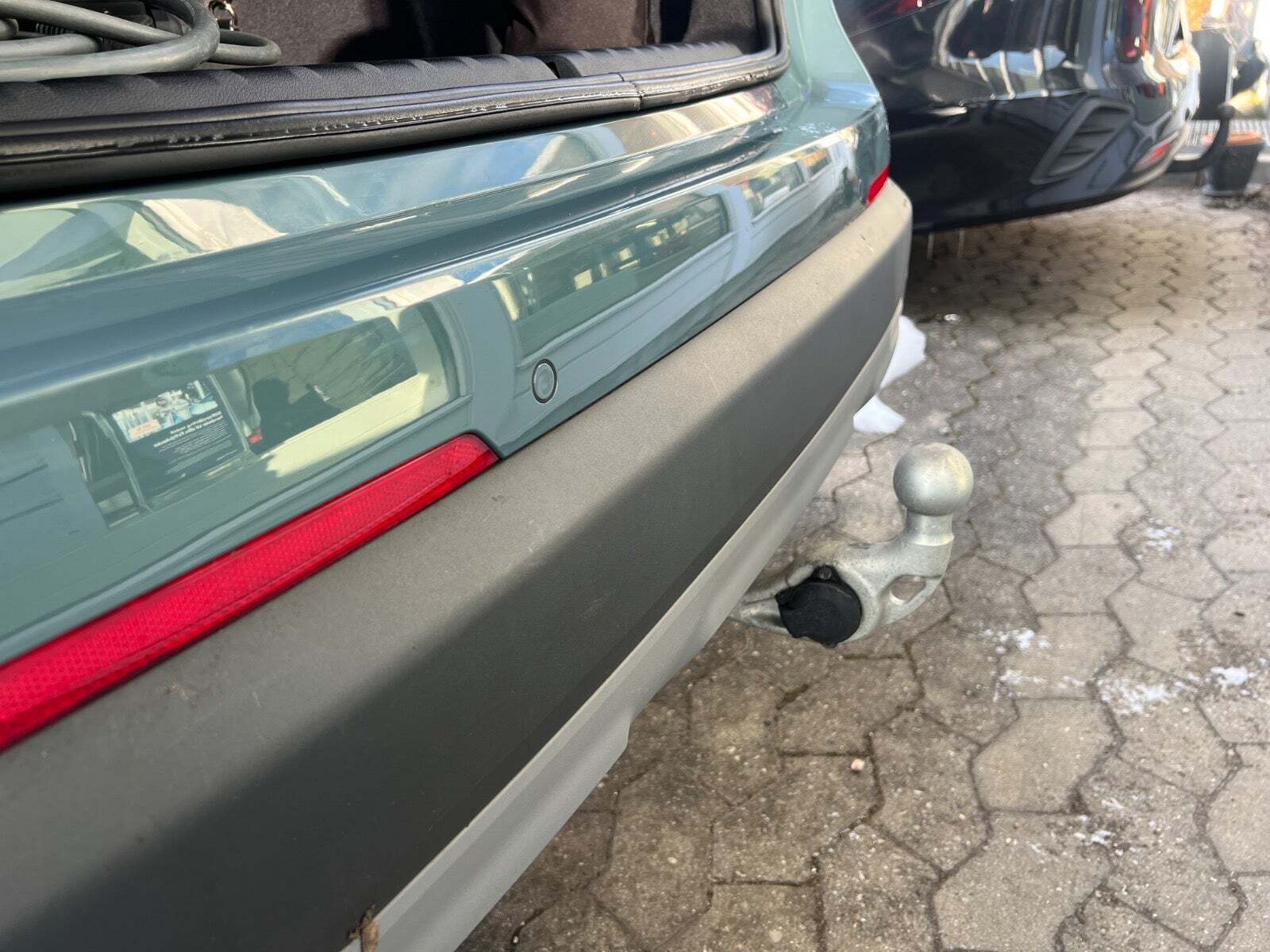 Grøn BMW iX1 fra 2023