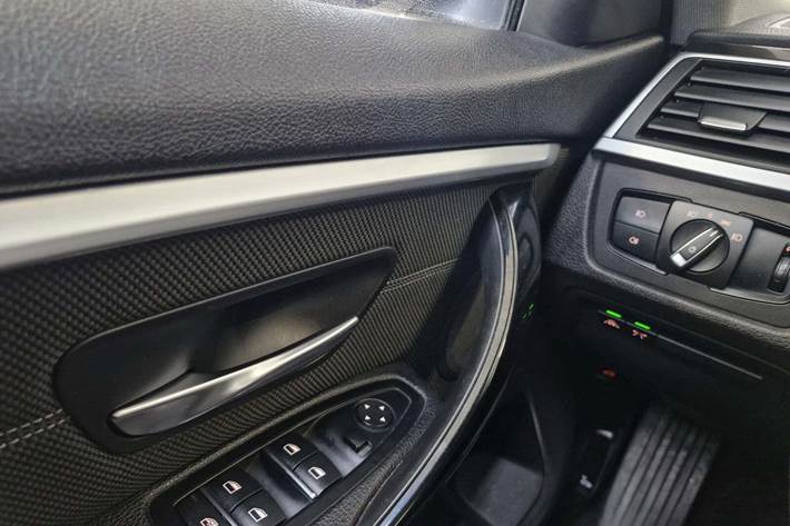 Sølv BMW 420i fra 2019