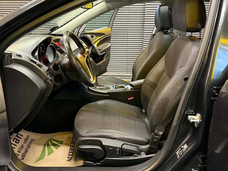 Opel Insignia 2,0 T 220 Cosmo aut.