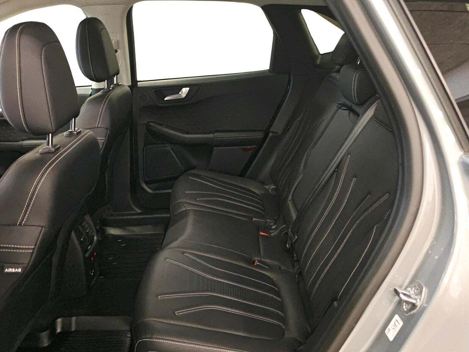 Ford Kuga 2,5 PHEV Vignale CVT