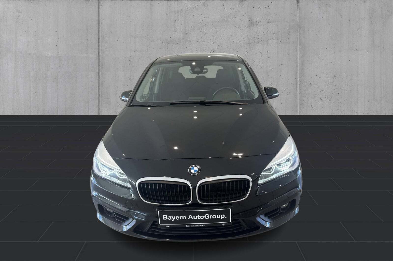 Sort BMW 218i fra 2018