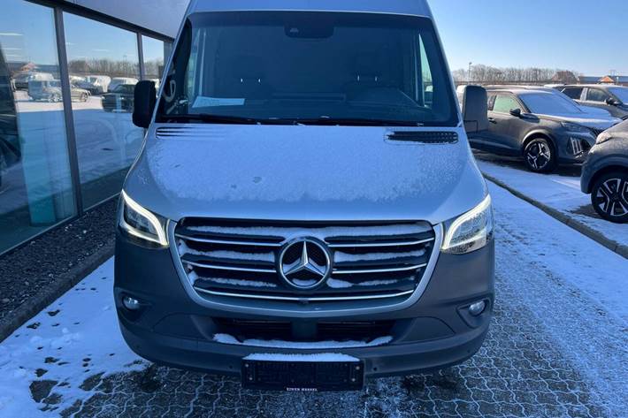 Sølv Mercedes Sprinter 316 fra 2019