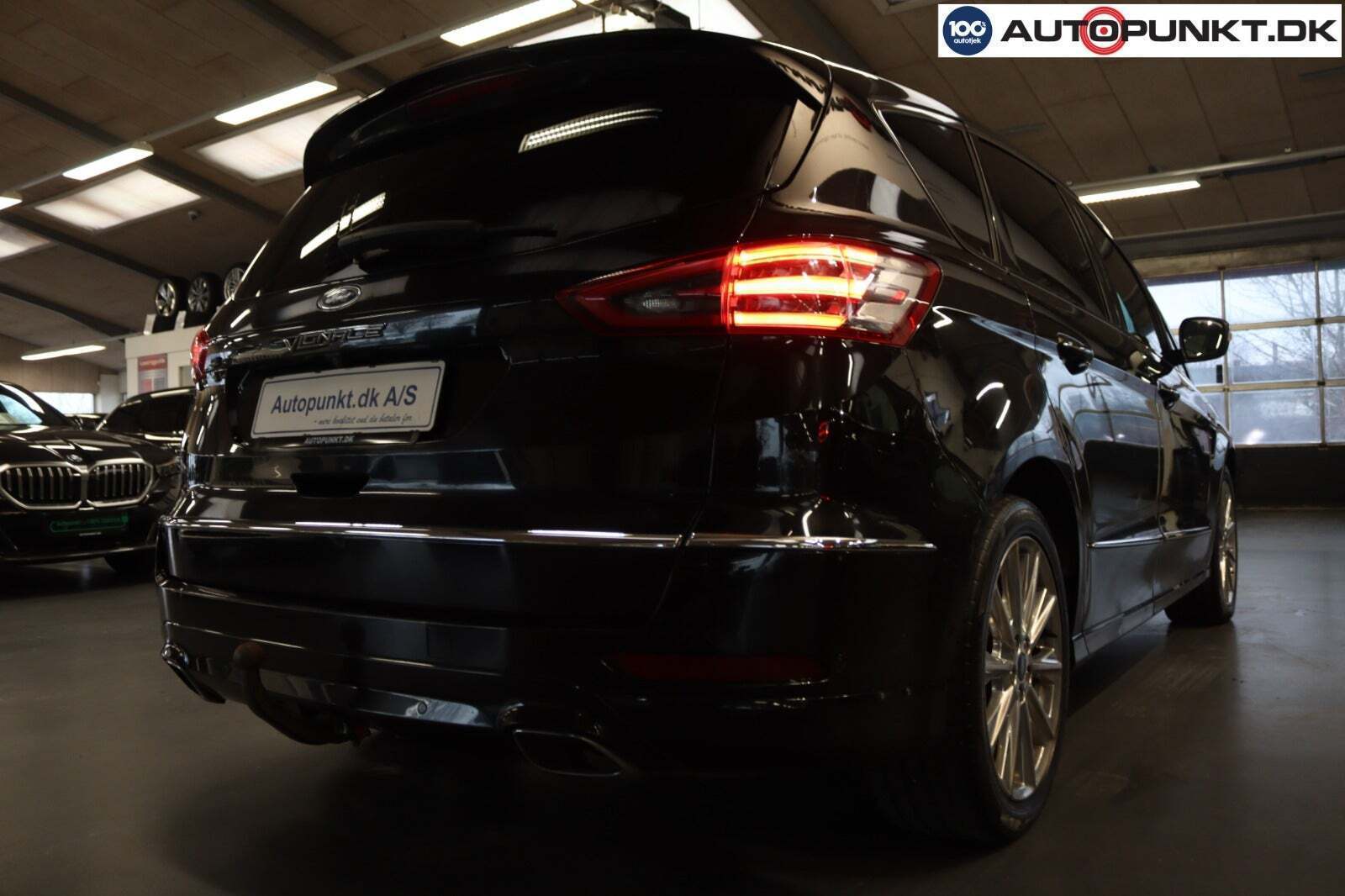 Sort Ford S-MAX fra 2018