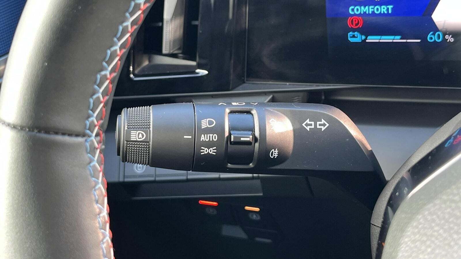 Grå Renault Scenic E-Tech fra 2024