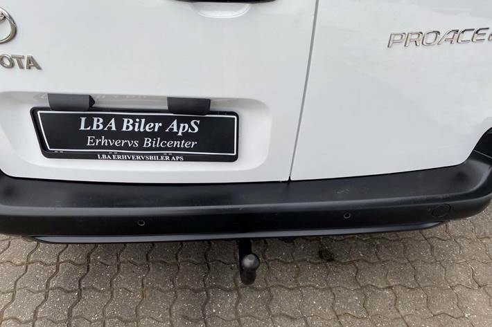 Hvid Toyota ProAce City fra 2021