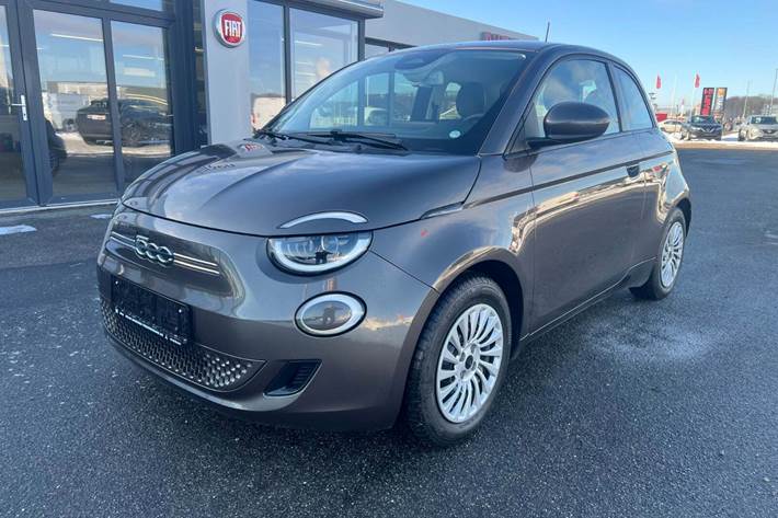 Grå Fiat 500e fra 2021 set udefra