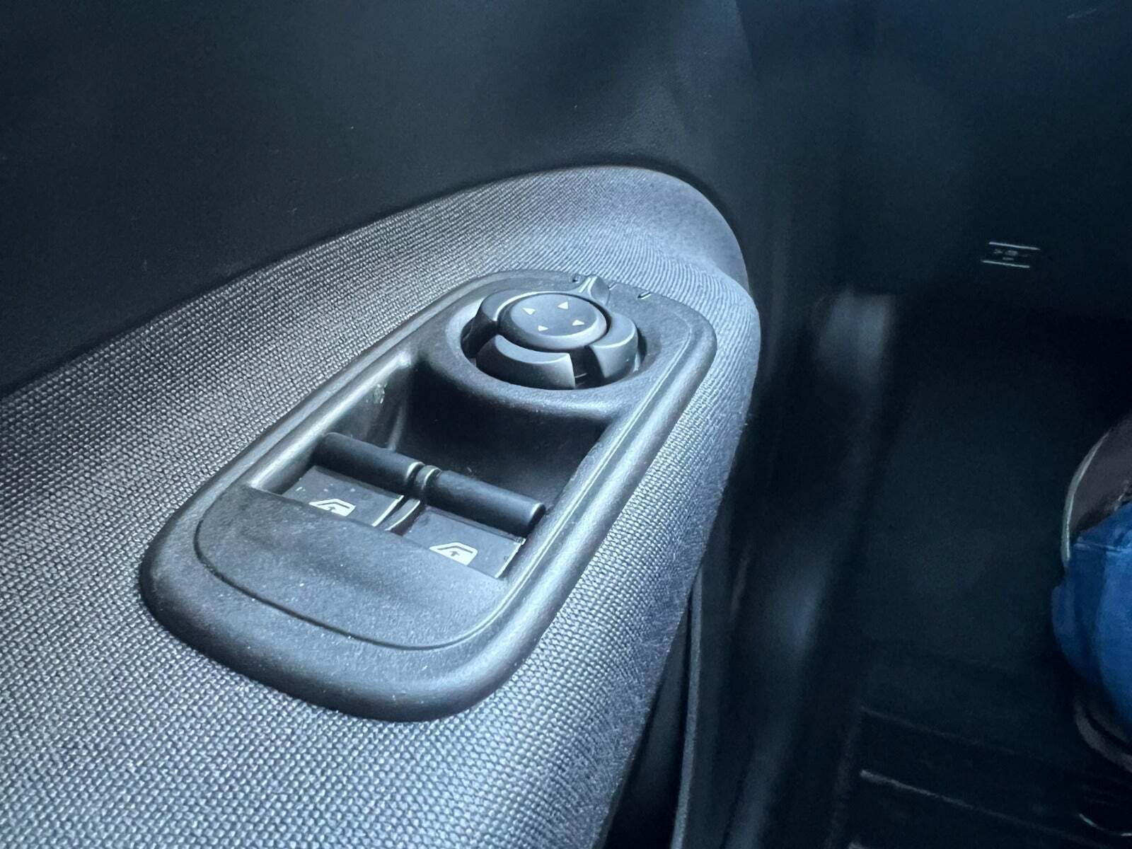 Grå Fiat 500e fra 2021