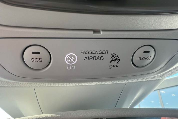 Grå Fiat 500e fra 2021