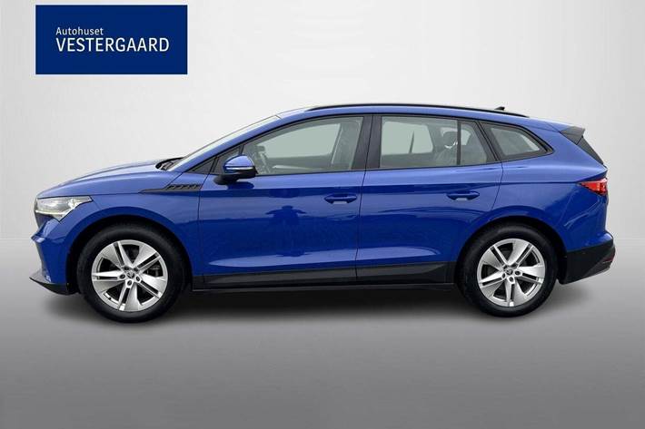 Blå Skoda Enyaq fra 2022