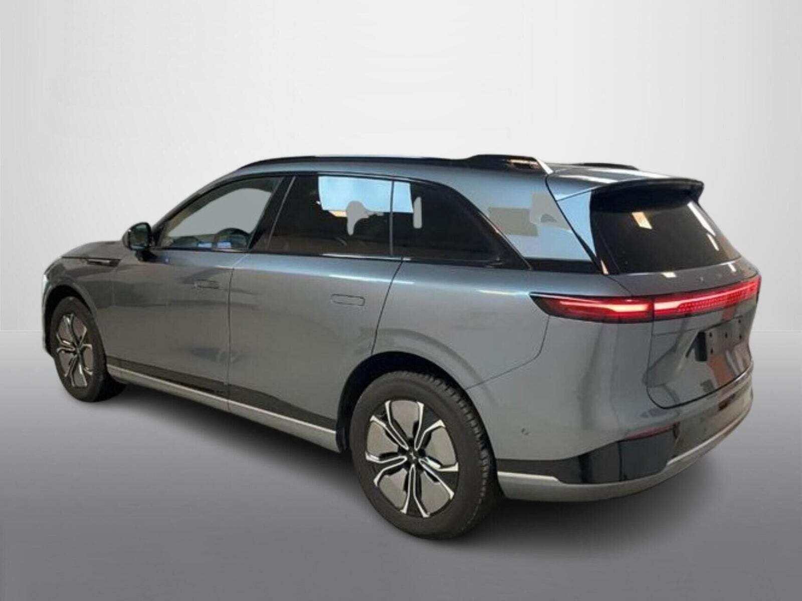 Xpeng G9 Standard Range