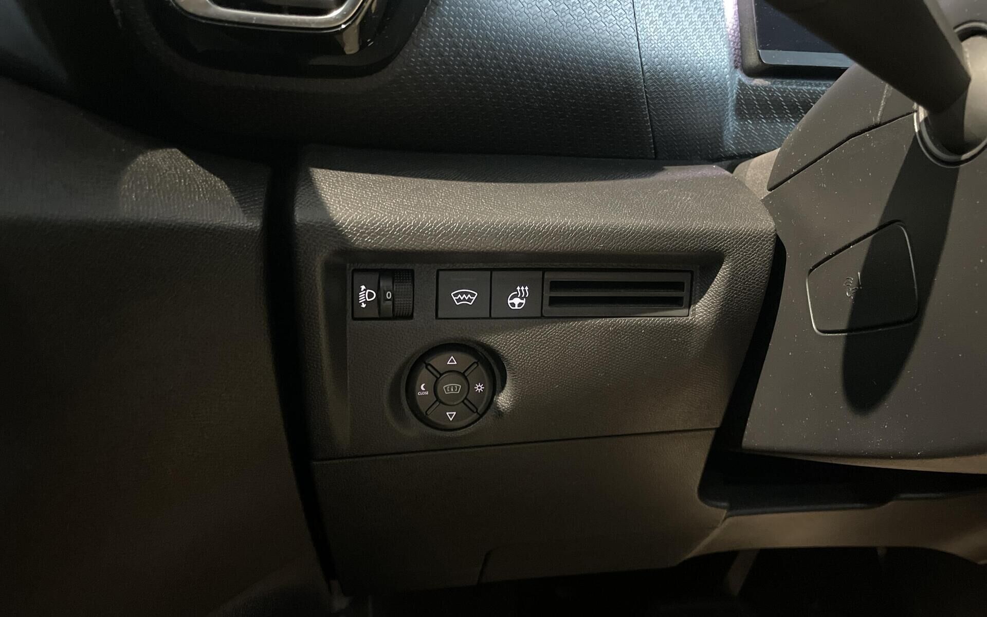 Sølv Citroën ë-C4 fra 2024