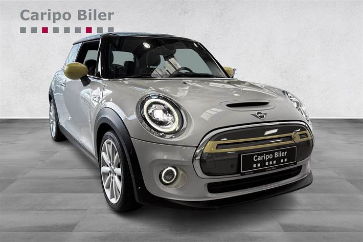 Hvid Mini Cooper fra 2021 set udefra