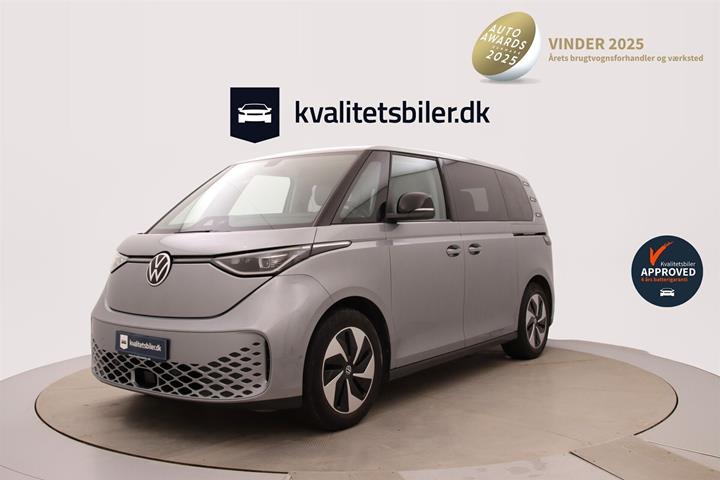 Sølv VW ID.Buzz fra 2023 set udefra