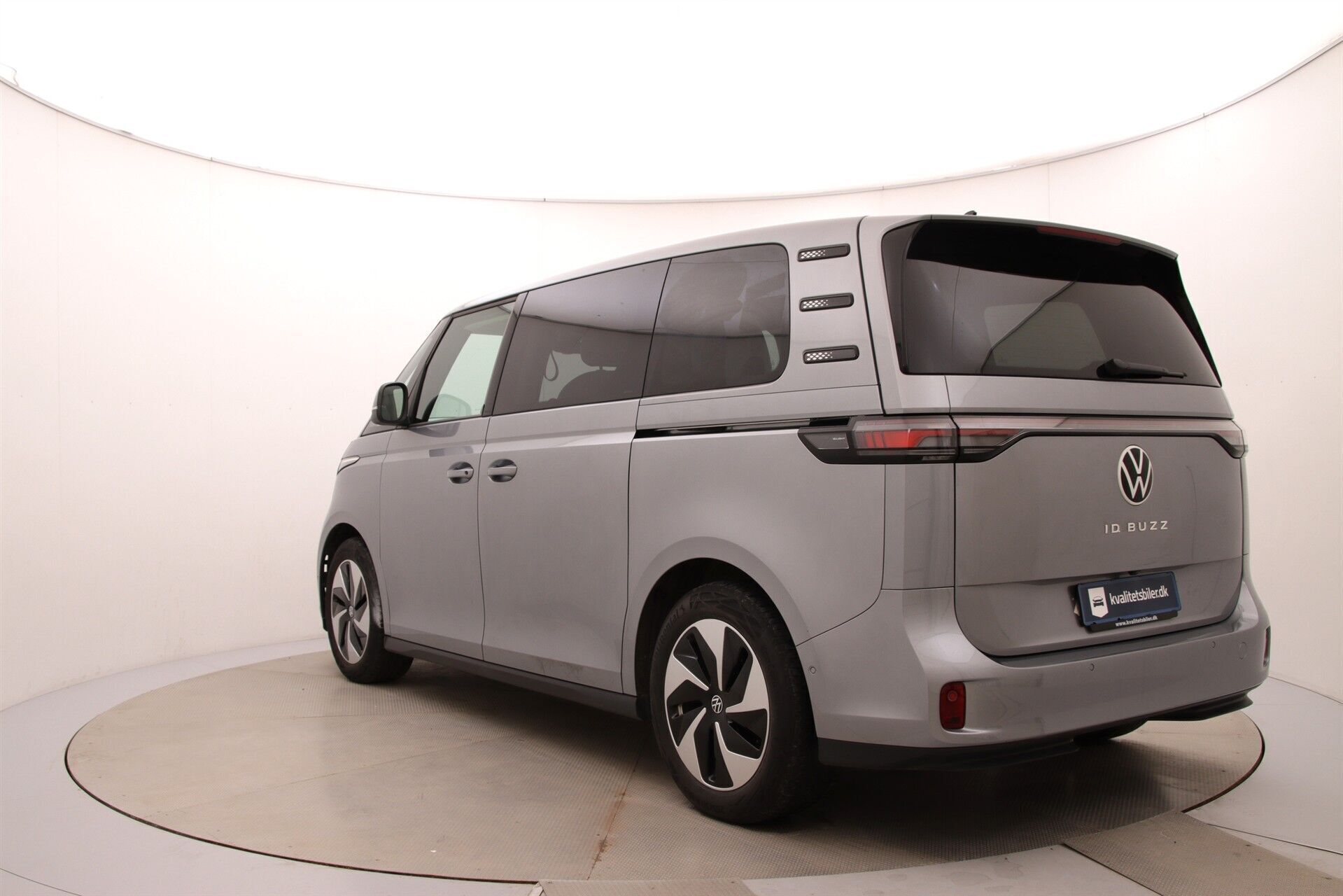 Sølv VW ID.Buzz fra 2023