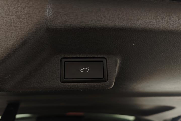Sølv VW ID.Buzz fra 2023