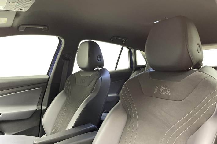 Blå VW ID.4 fra 2023