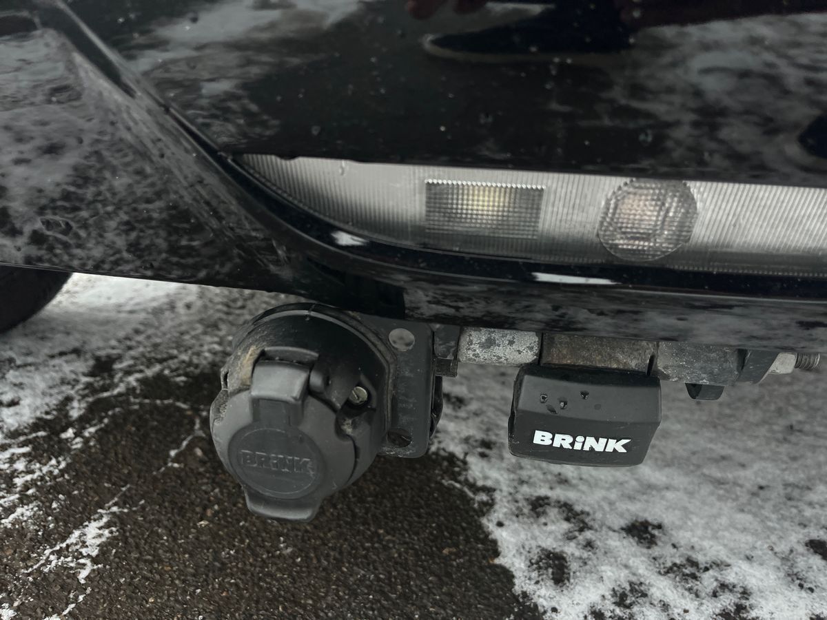 Sølv Toyota Yaris fra 2024