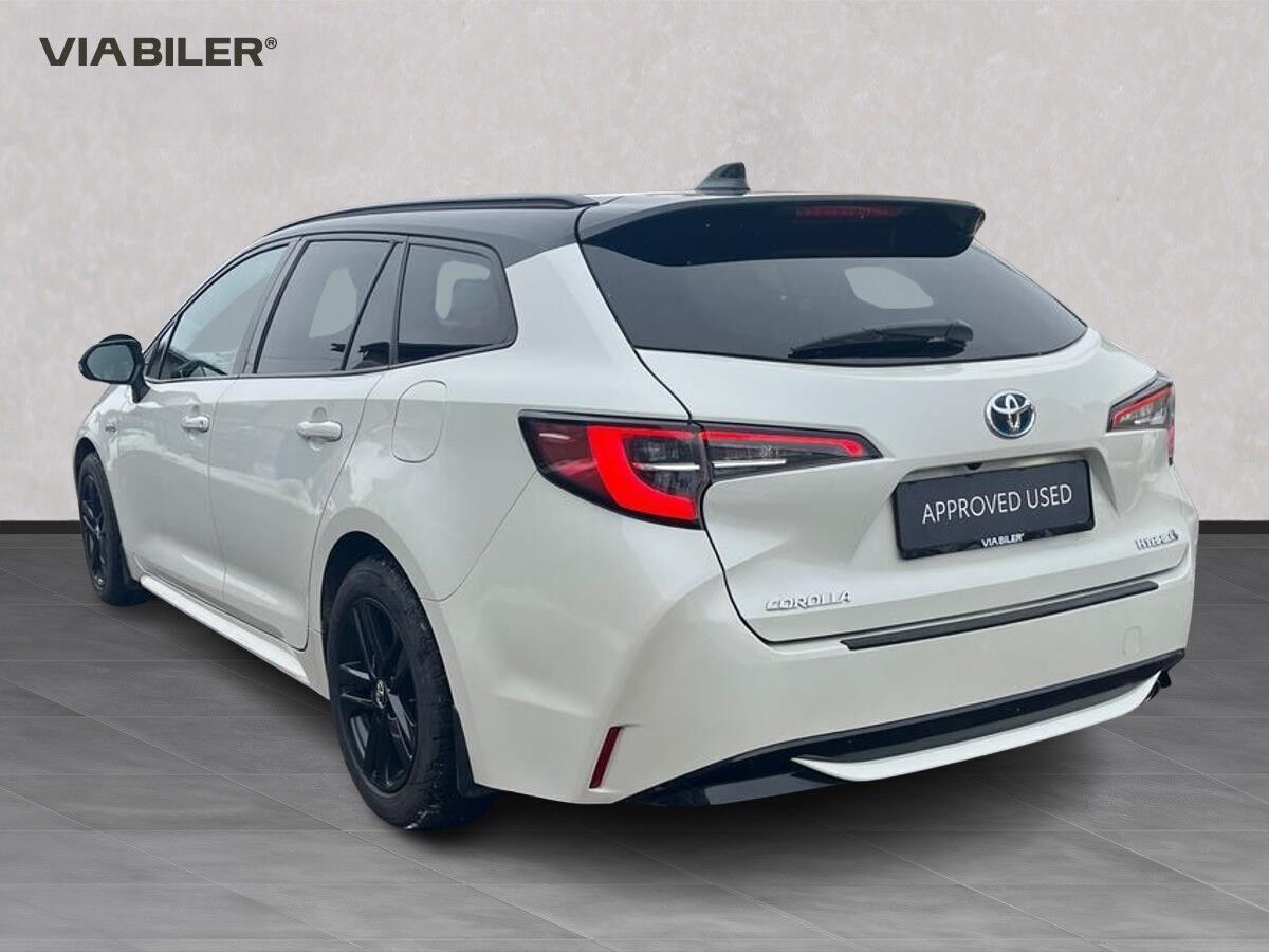 Toyota Corolla 2,0 Touring Sports Hybrid H3 Premium E-CVT 180HK Stc 6g Aut.