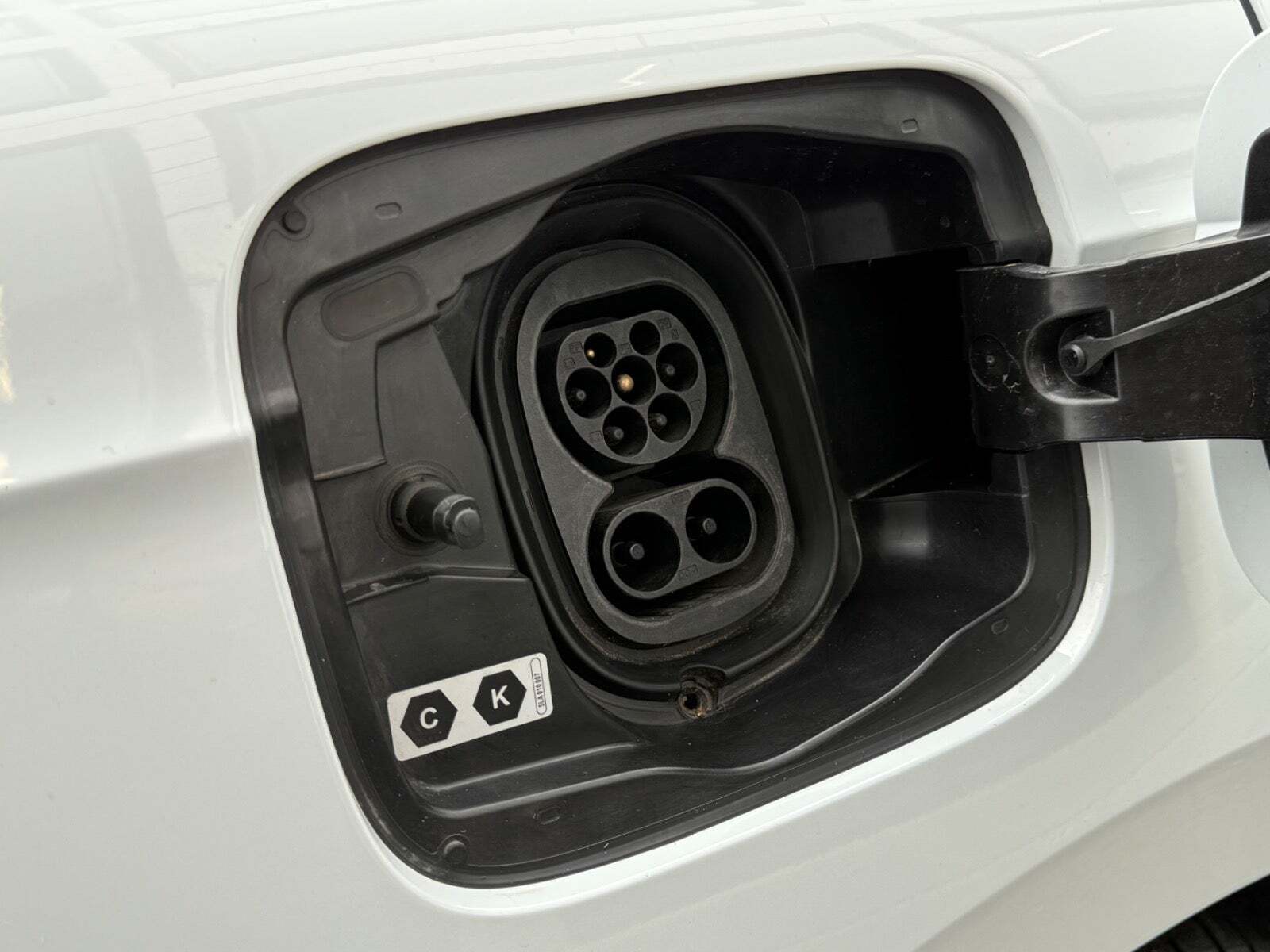 Hvid Skoda Enyaq fra 2022