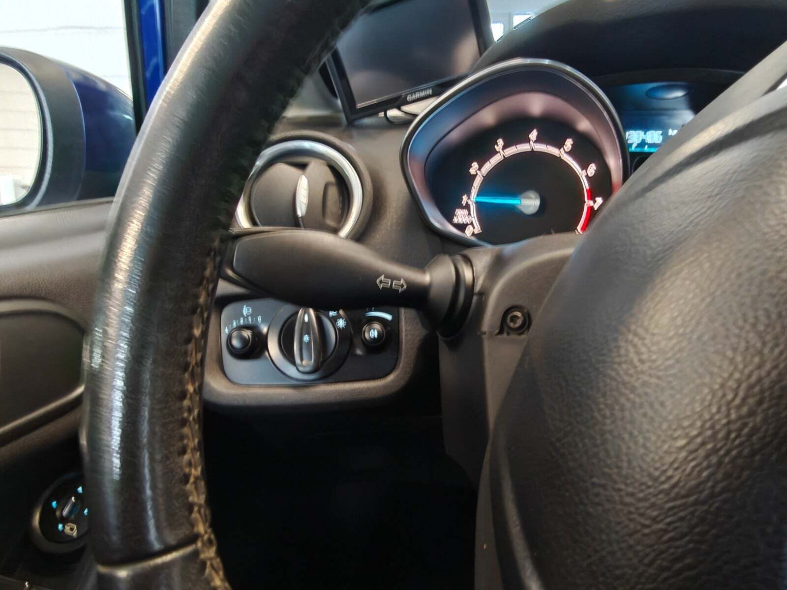 Gul Ford Fiesta fra 2014