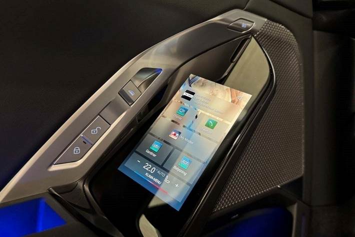 Sort BMW i7 fra 2023