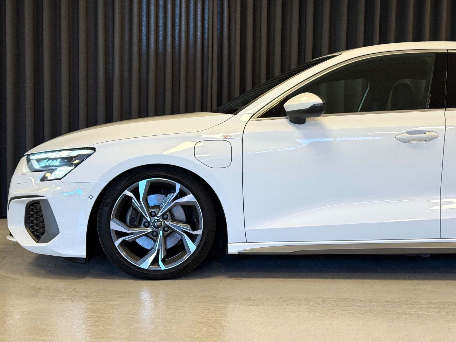 Hvid Audi A3 fra 2021