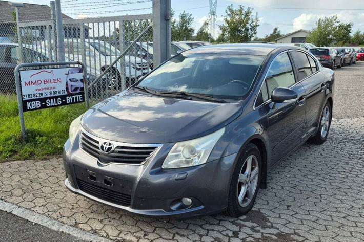 undefined Toyota Avensis fra 2009 set udefra