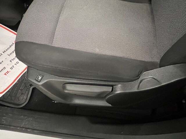 Hvid Peugeot Partner fra 2018