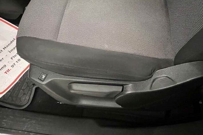 Hvid Peugeot Partner fra 2018