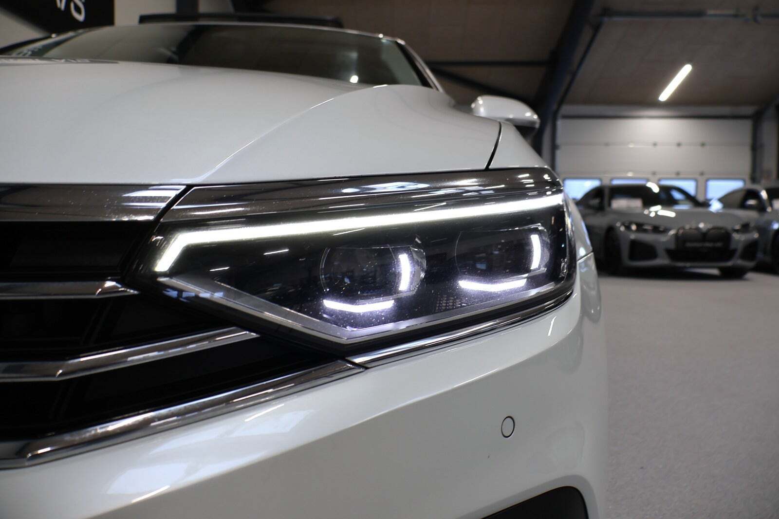 VW Passat 2,0 TDi 190 Elegance+ Variant DSG