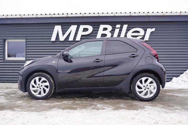 Sort Toyota Aygo X fra 2022