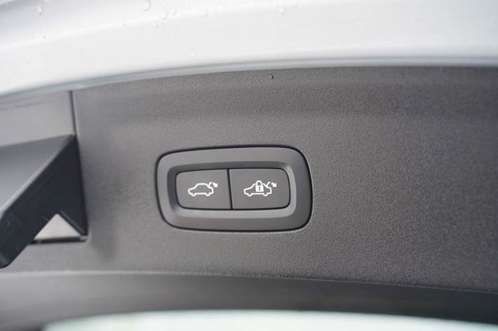 Hvid Polestar 2 fra 2024