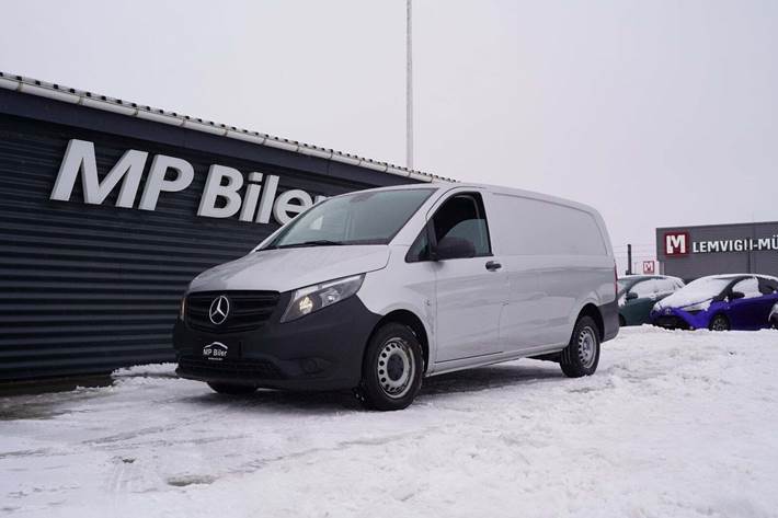 Sølv Mercedes Vito 114 fra 2021