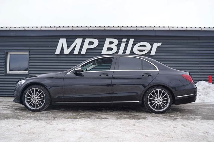 Sort Mercedes C220 fra 2015