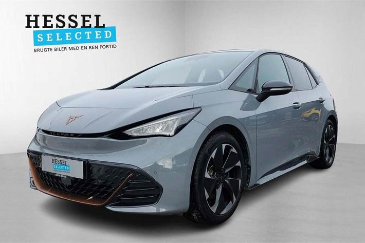 Grå Cupra Born fra 2023 set udefra