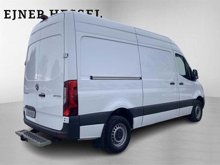 Mercedes Sprinter 317 2,0 CDi A2 Kassevogn aut. RWD