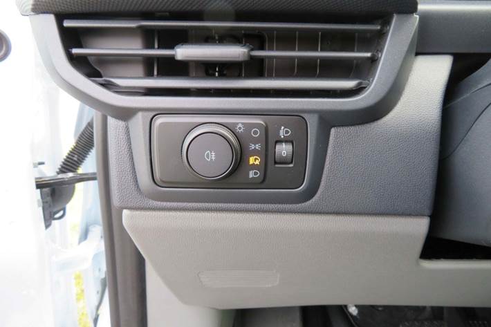 Hvid Ford E-Transit Custom 320L fra 2024