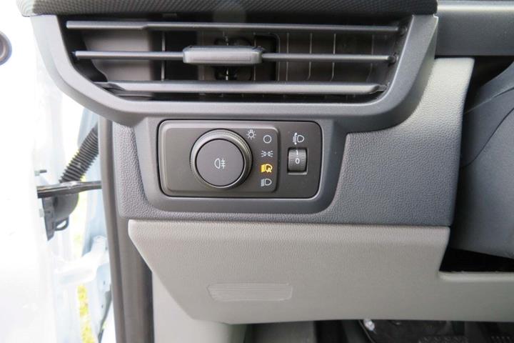 Hvid Ford E-Transit Custom 320 L2 fra 2024