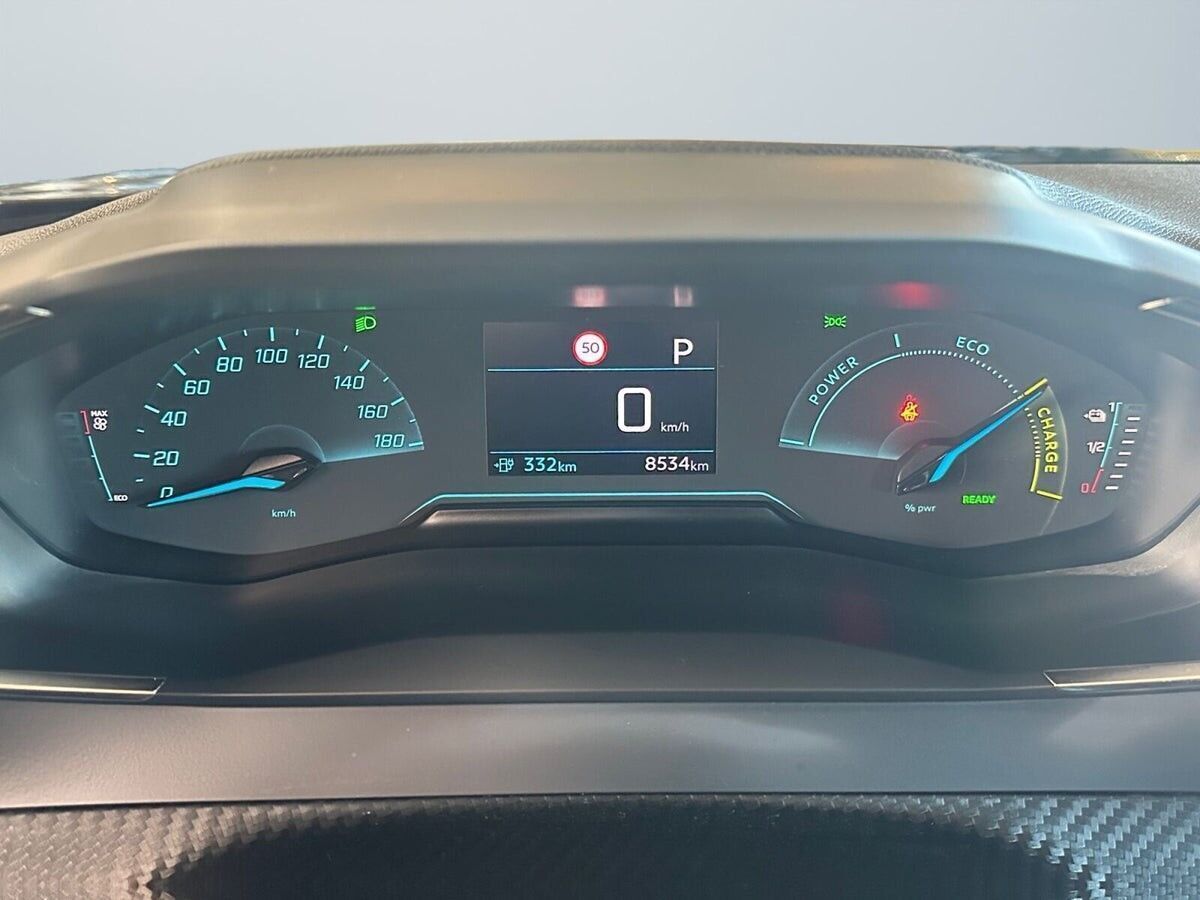 Sort Peugeot e-2008 fra 2025