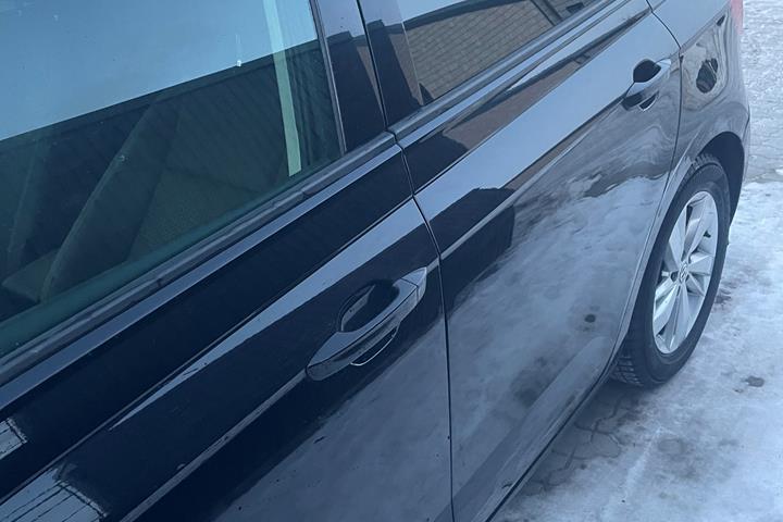 Sort VW Polo fra 2025