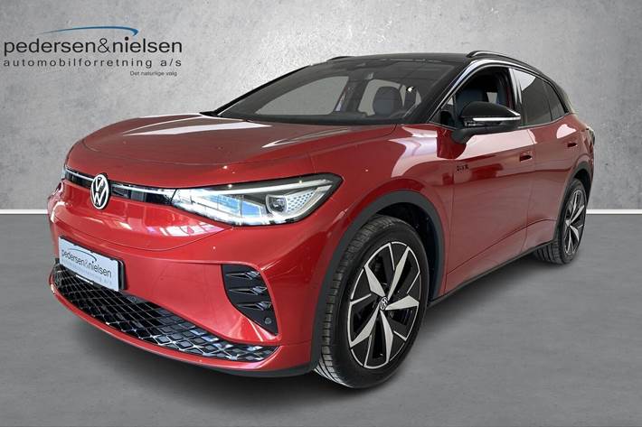 Rød VW ID.4 fra 2025 set udefra