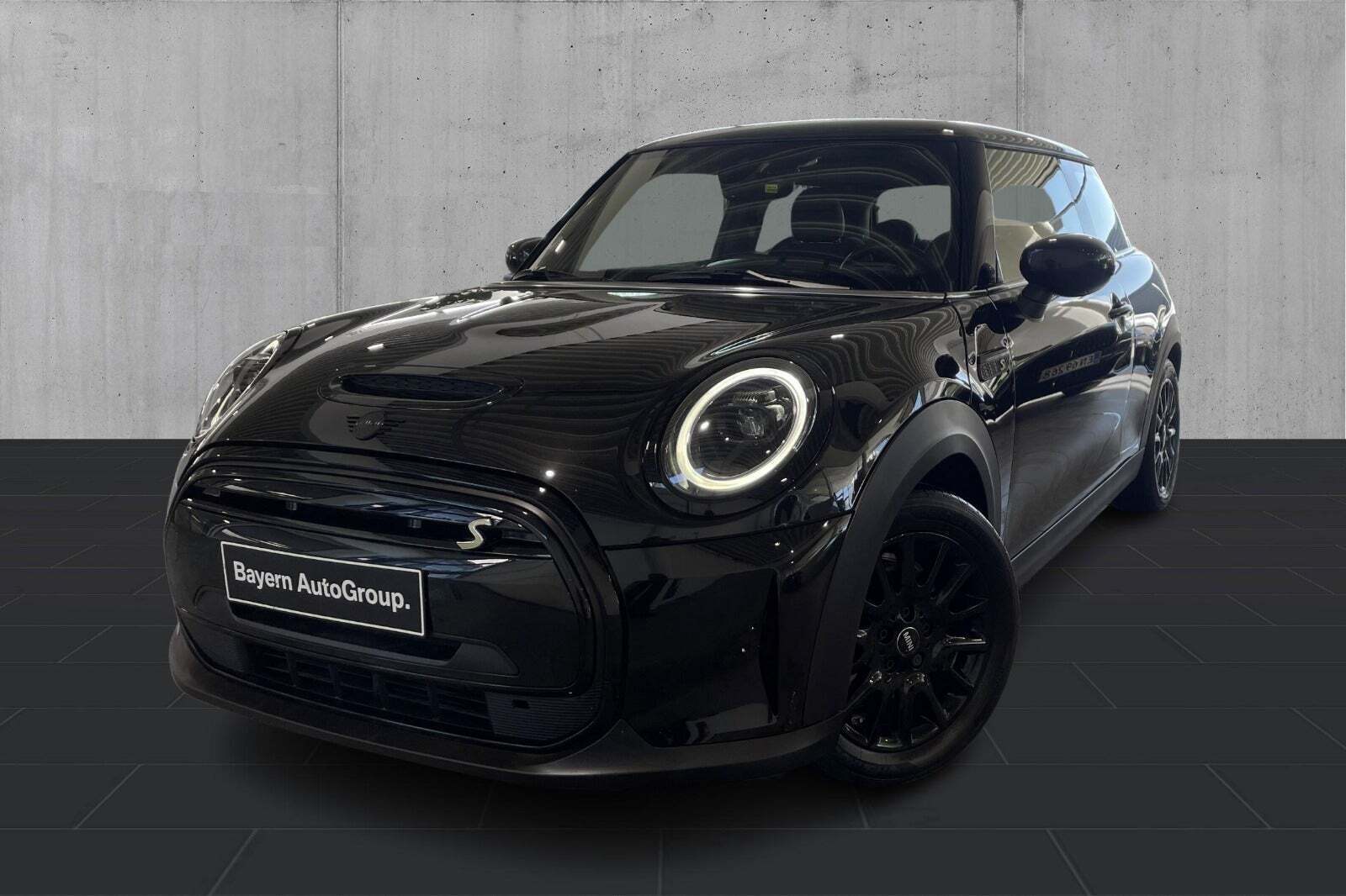Mini Cooper SE Classic Trim