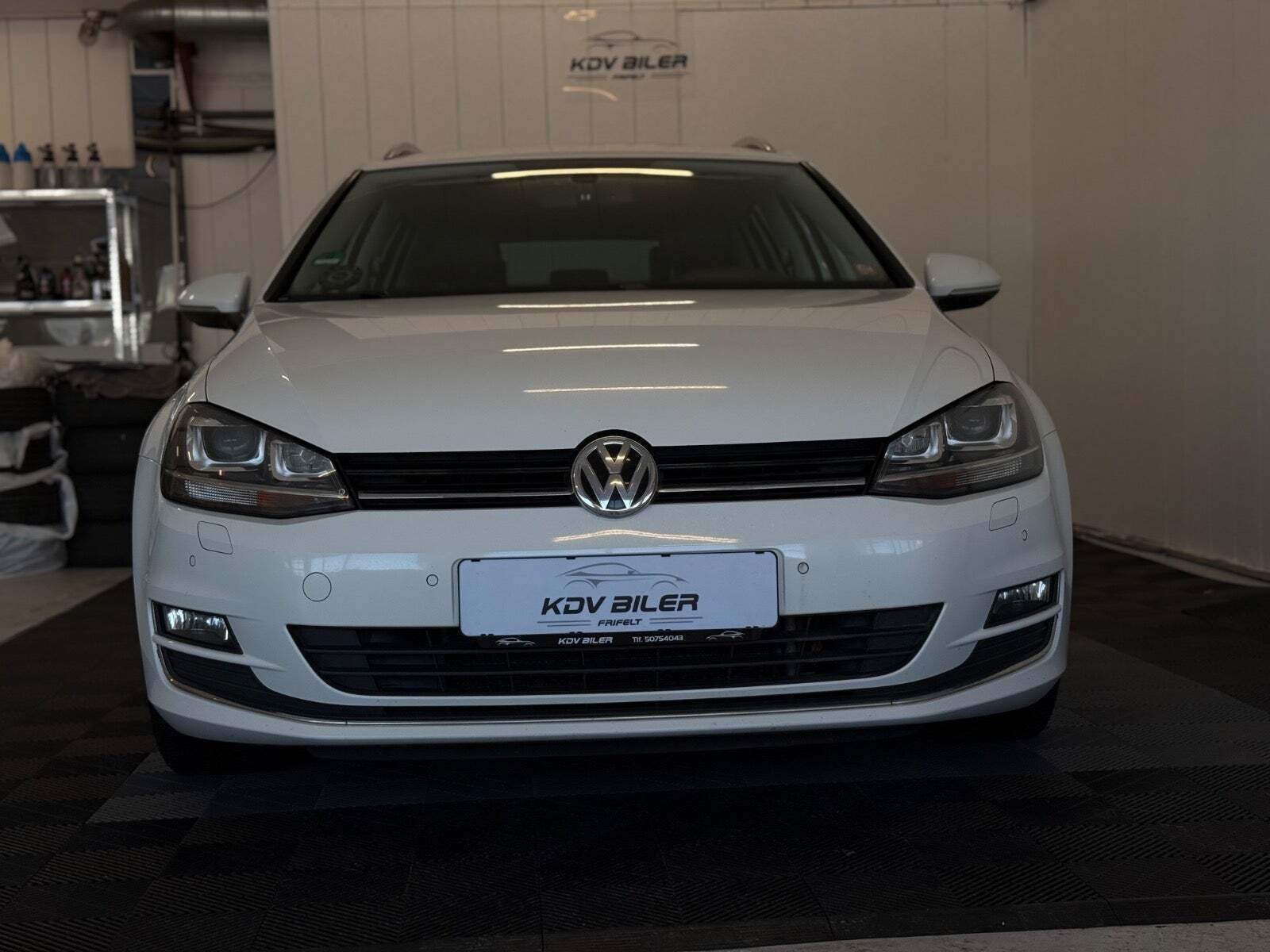 VW Golf VII 2,0 TDi 150 Highline Variant DSG BMT