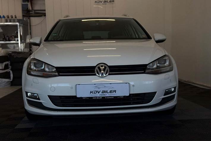 Hvid VW Golf VII fra 2015