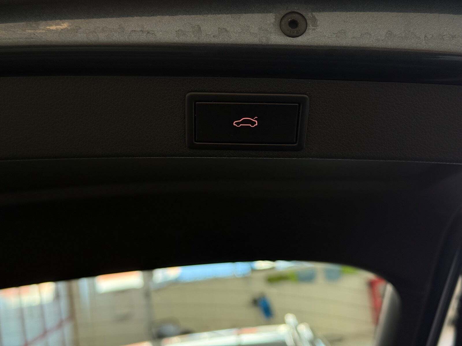 Grå Skoda Octavia fra 2019