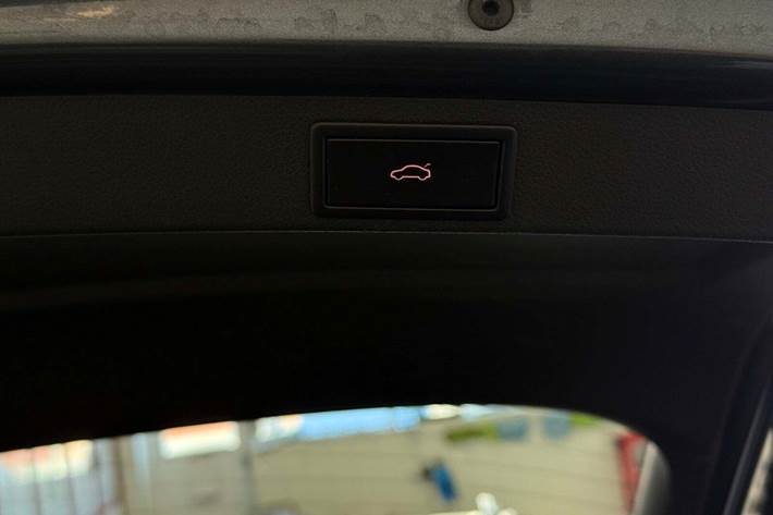 Grå Skoda Octavia fra 2019