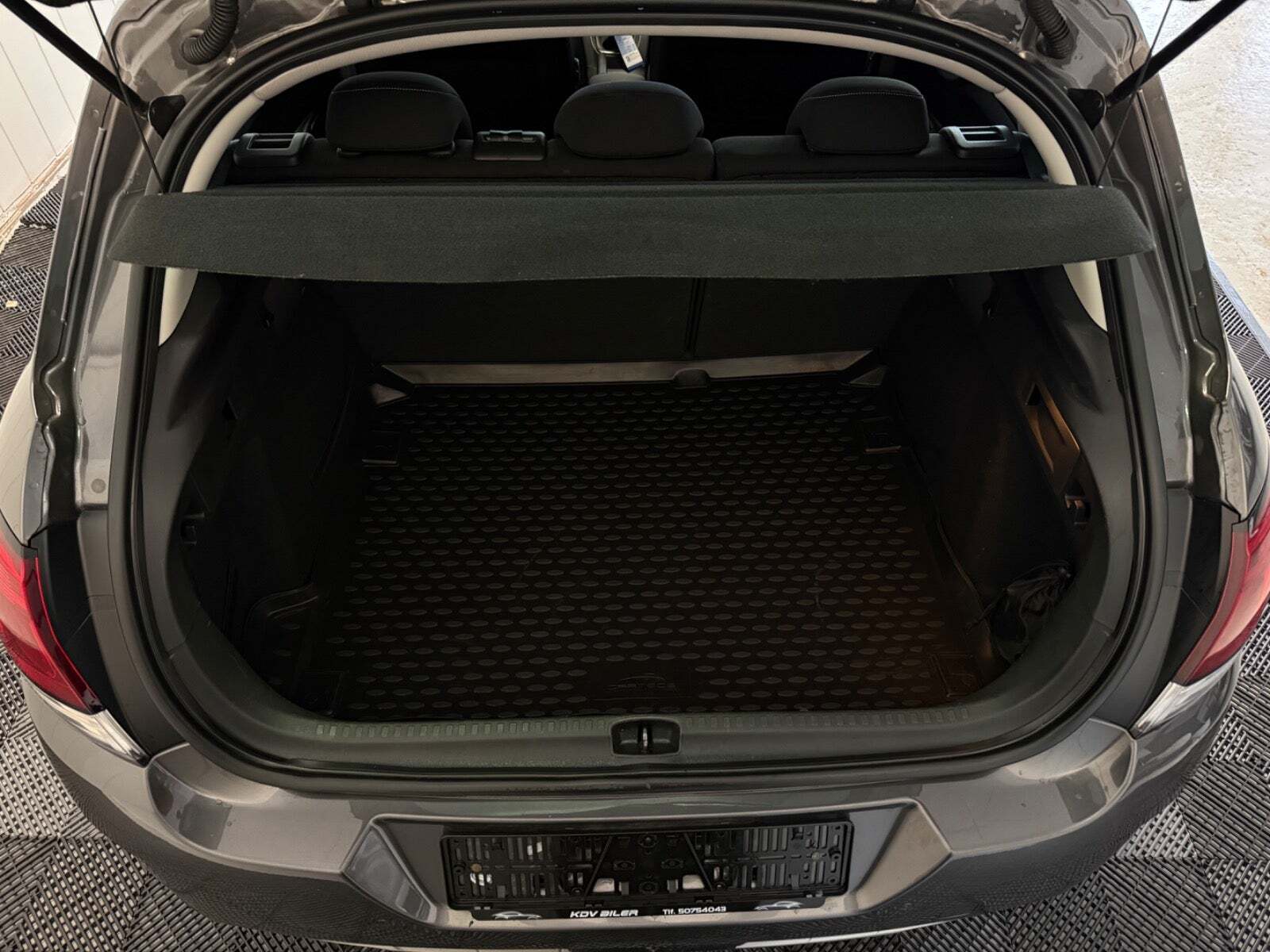 Grå Citroën C4 fra 2017