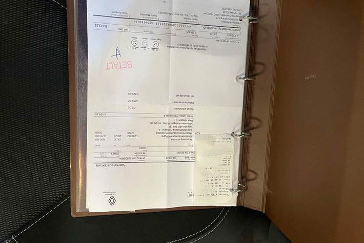 Rød Renault Clio IV fra 2017